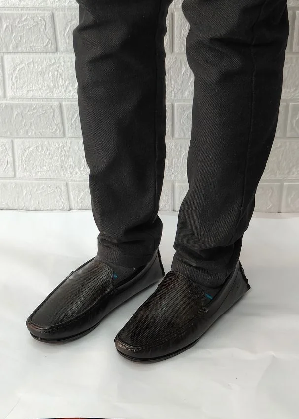 men black loafer